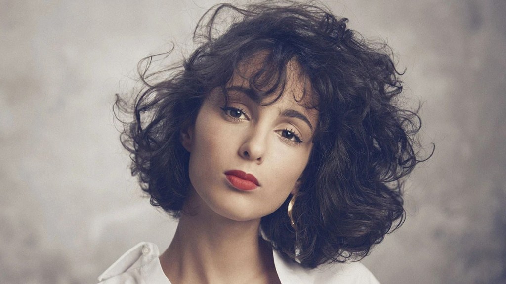 Barbara Pravi s&rsquo;accompagne des femmes de sa vie dans &laquo;&nbsp;Prière pour soi&nbsp;&raquo;